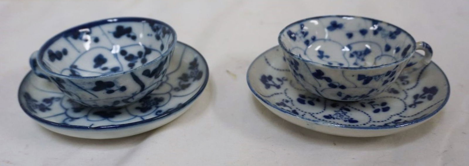 ASIAN BLUE & WHITE TEACUPS W/UNDER PLATES (1 of 4)