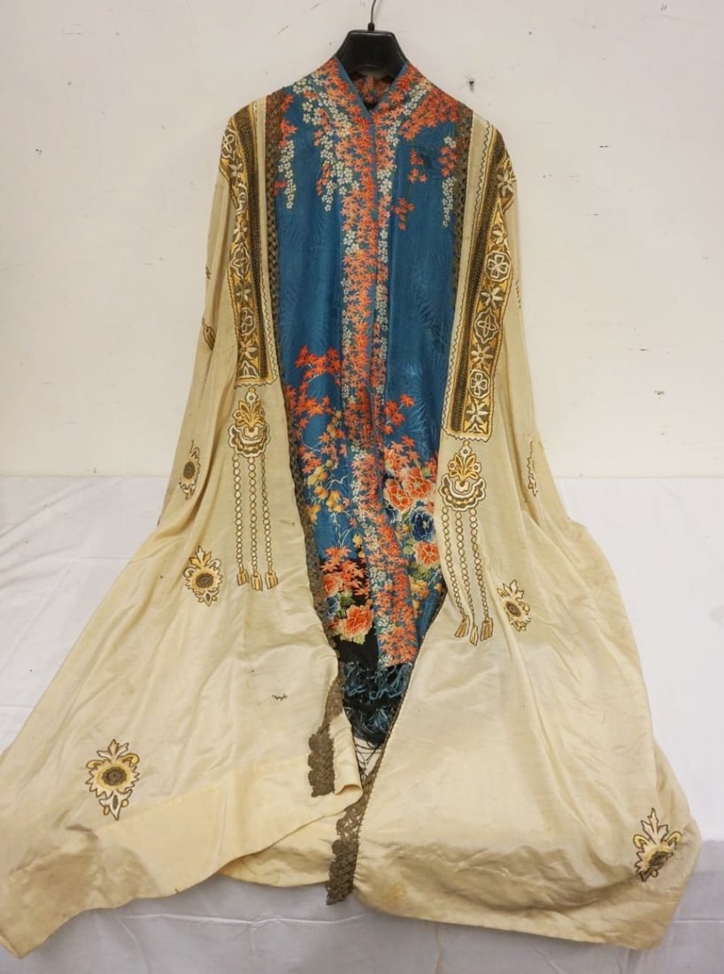 ASIAN SILK EMBROIDERED ROBE (1 of 6)