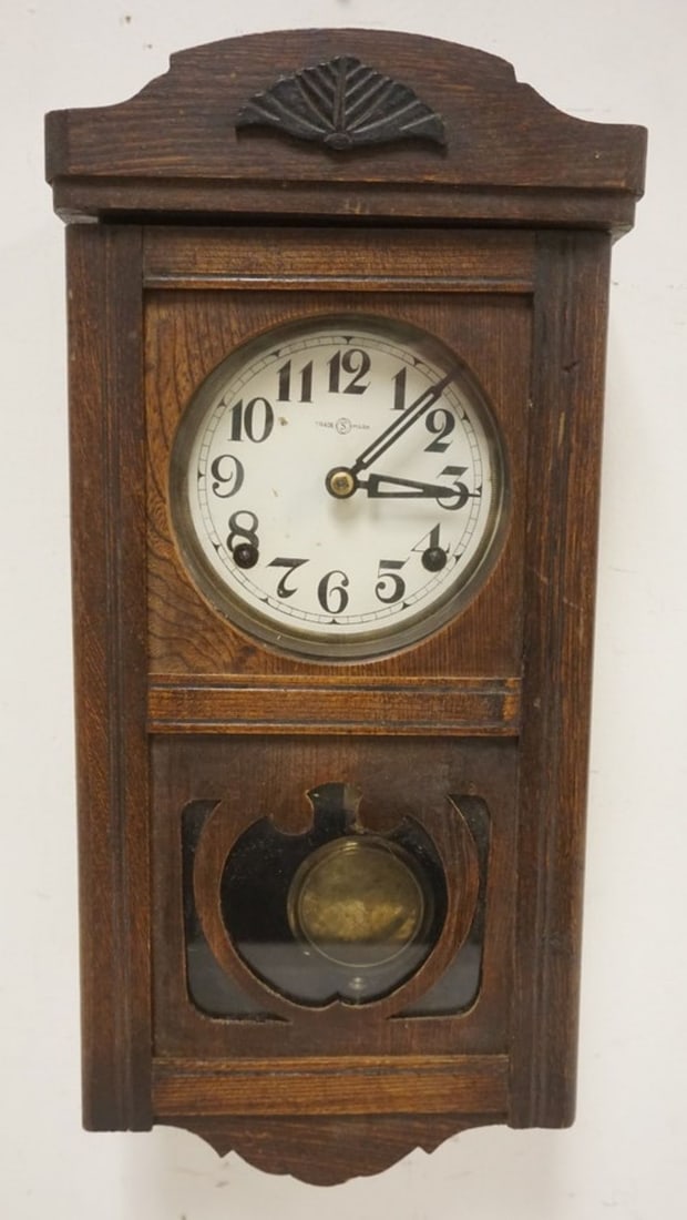 SMALL GERMAN WALL OAK CLOCK (1 of 3)