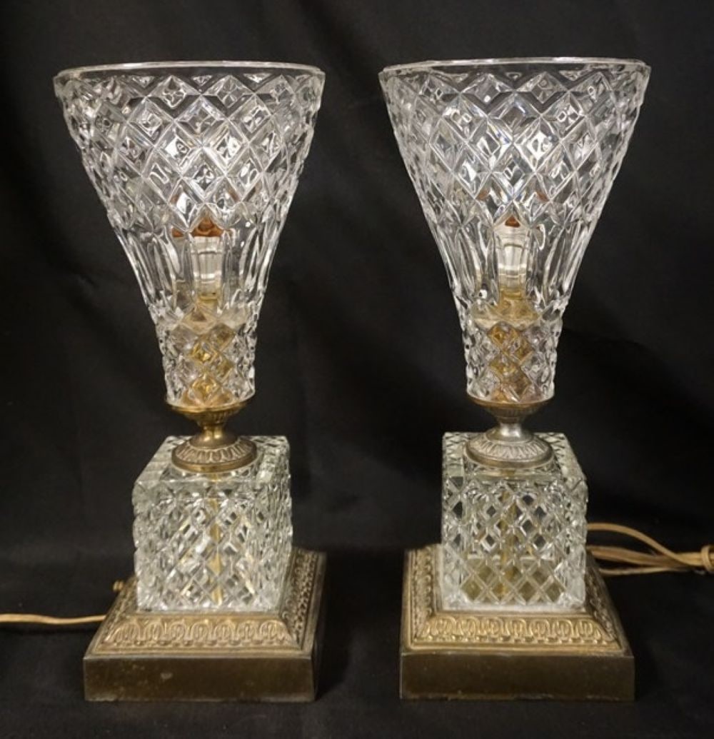 PAIR OF CRYSTAL GLASS LUSTRES: PAIR OF CRYSTAL GLASS LUSTRES, EACH APPROXIMATELY 14 1/2 IN HIGH, BASE METAL TARNISHED