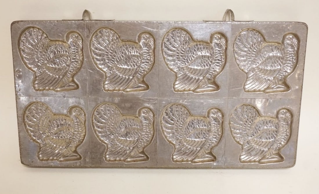 ANTIQUE CHOCOLATE TURKEY MOLD (1 of 4)