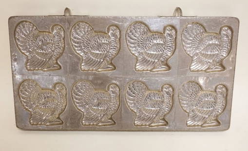 ANTIQUE CHOCOLATE TURKEY MOLD: ANTIQUE CHOCOLATE TURKEY MOLD MARKED NEW YORK, APPROXIMATELY 12 IN X 6 1/2 IN