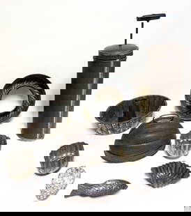 GROUP OF PRIMITIVE TIN KITCHEN ITEMS: GROUP OF PRIMITIVE TIN KITCHEN ITEMS INCLUDING FOOD MOLDS & TIN MAYONNAISE MIXER