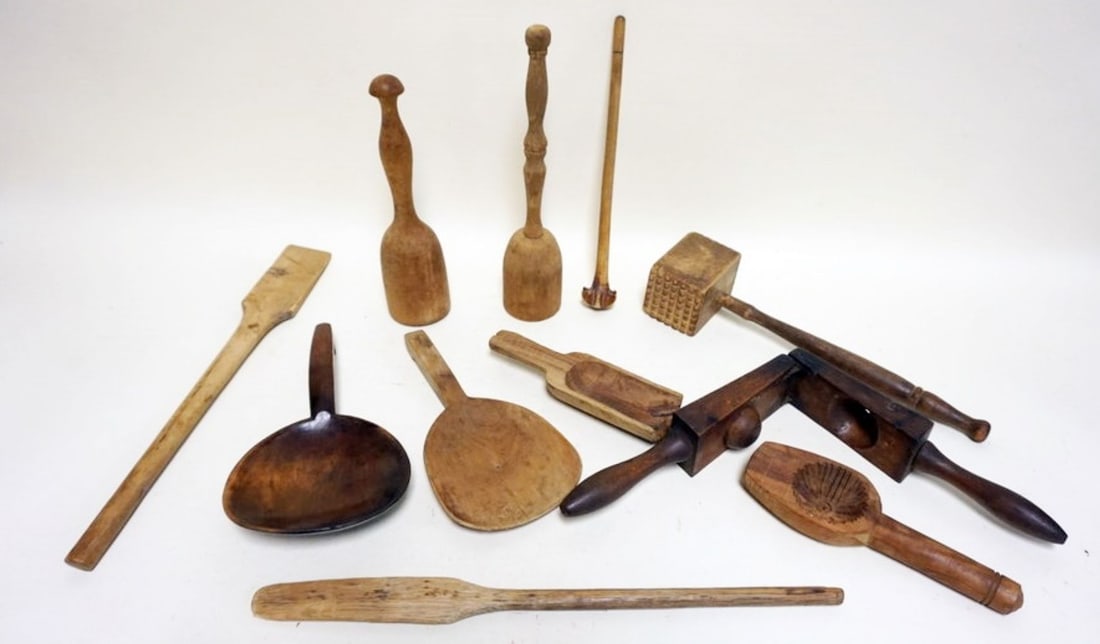 GROUP OF ASSORTED PRIMITIVE WOOD KITCHEN ITEMS (1 of 3)