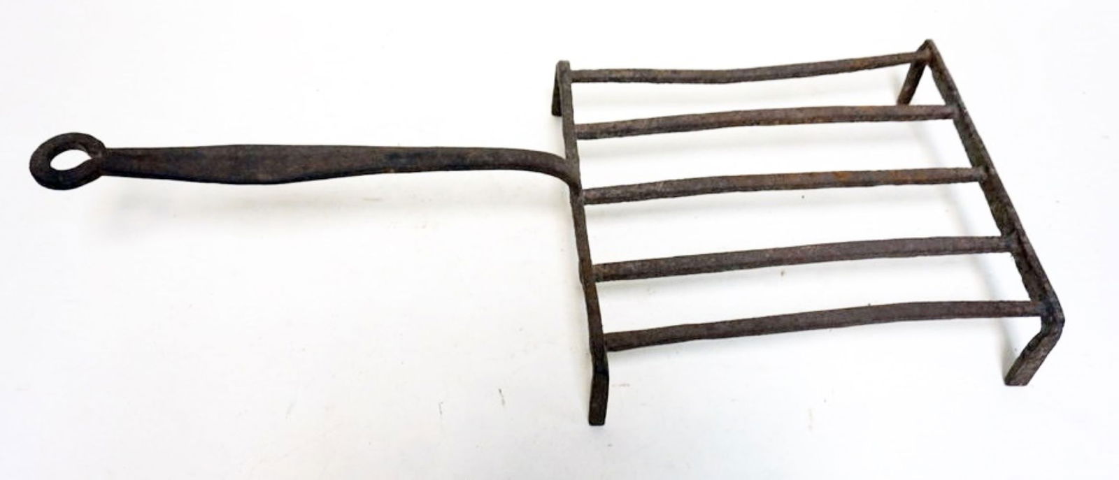 ANTIQUE WROUGHT IRON HEARTH GRIDIRON: ANTIQUE WROUGHT IRON HEARTH GRIDIRON, APPROXIMATELY 21 IN X 9 IN X 5 IN H