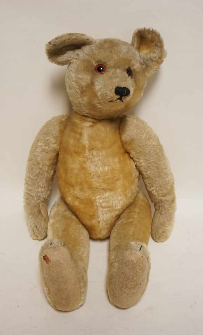 LARGE ANTIQUE TEDDY BEAR (1 of 6)