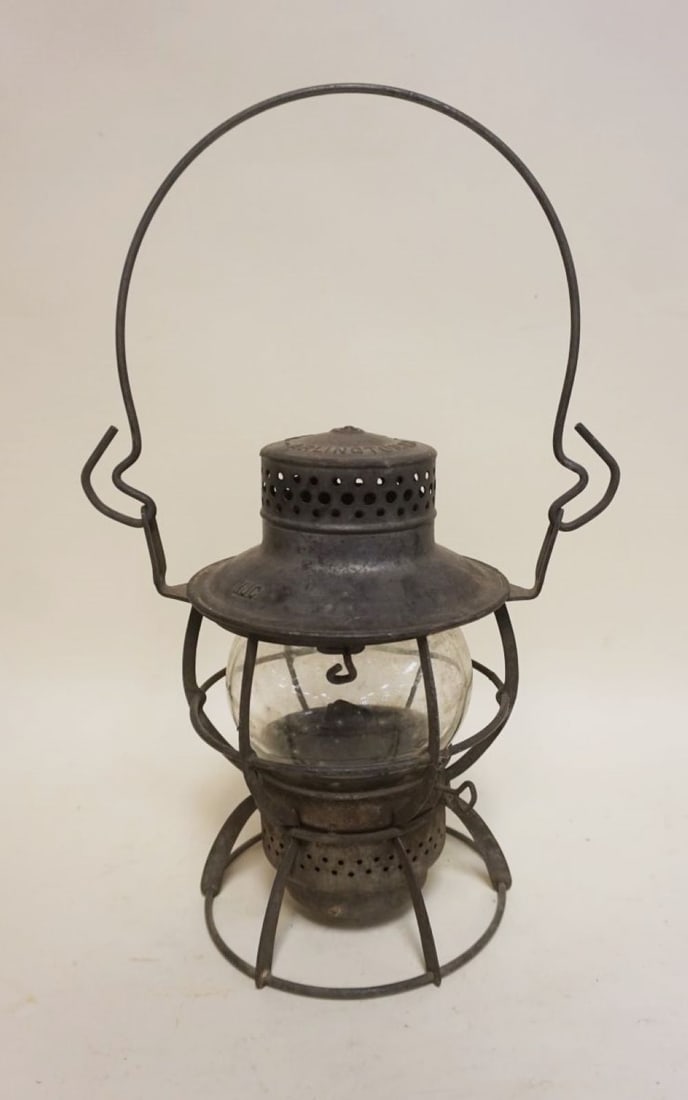 ANTIQUE RAILROAD LANTERN (1 of 4)