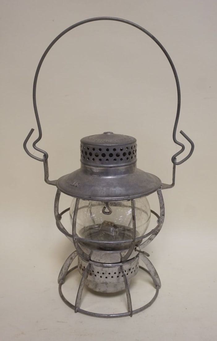 ANTIQUE RAILROAD LANTERN (1 of 5)