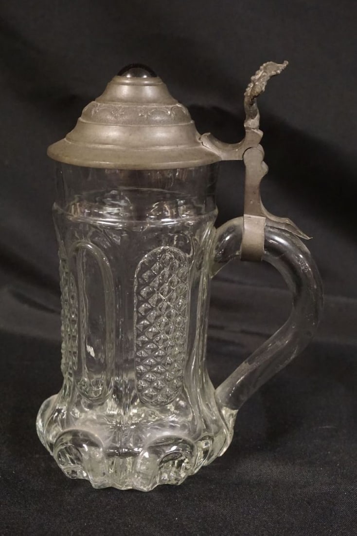 ANTIQUE BLOWN GLASS STEIN: ANTIQUE BLOWN GLASS STEIN W/PEWTER LID, APPROXIMATELY 9 IN HIGH