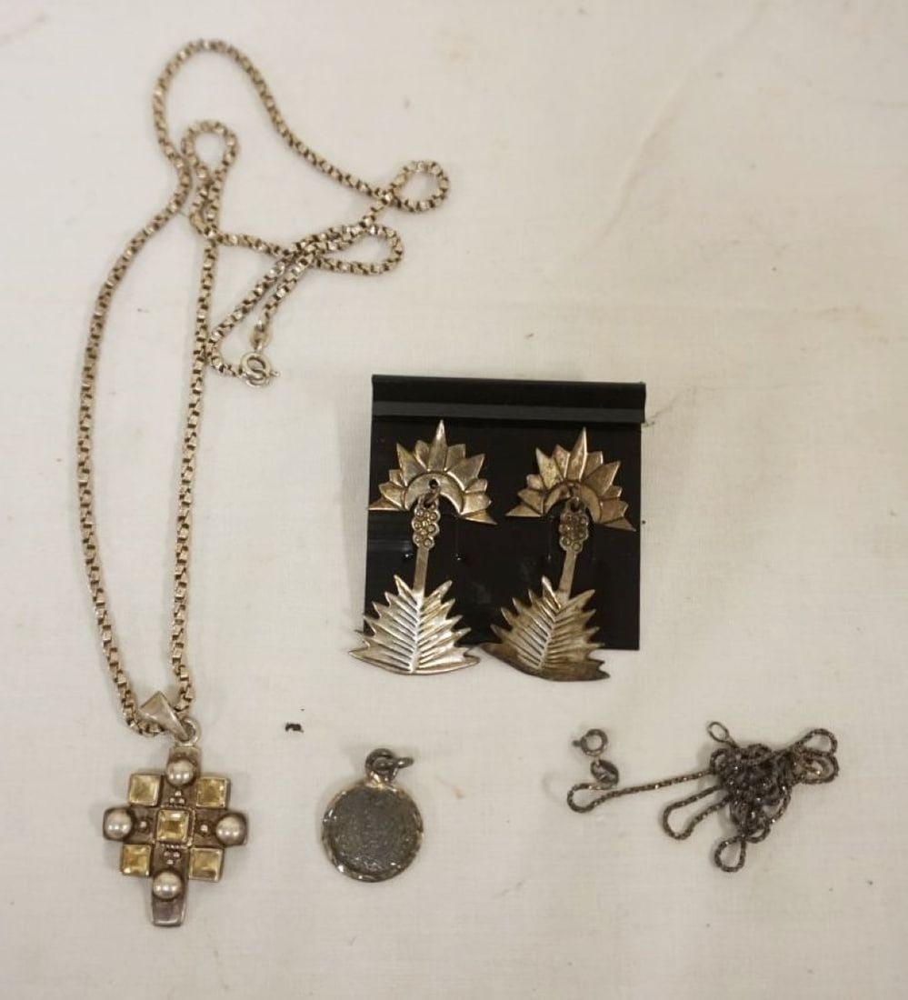 STERLING SILVER JEWELRY: STERLING SILVER JEWELRY INCLUDING EARRINGS, CROSS PENDANT AND MORE
