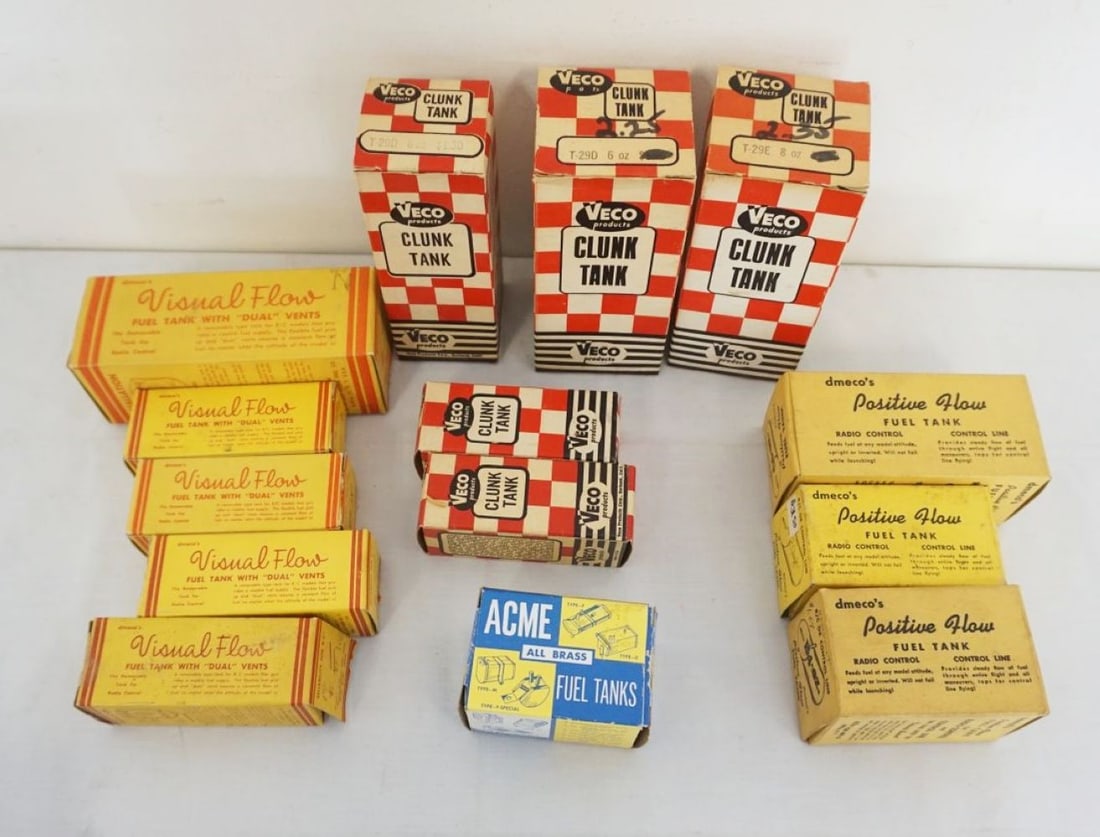 VINTAGE MODEL AIRPLANE N.O.S. (1 of 4)