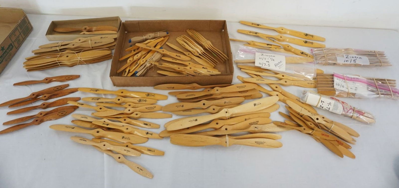 VINTAGE MODEL AIRPLANE PROPS/PROPELLORS (1 of 6)