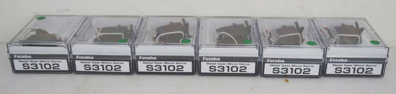 VINTAGE MODEL AIRPLANE PARTS (1 of 3)