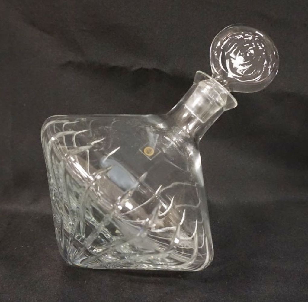 HUNGARIAN CLEAR GLASS TILTED DECANTOR: HUNGARIAN CLEAR GLASS TILTED DECANTOR, APPROXIMATELY 9 IN HIGH ON SLANT, APPROXIMATELY 13 IN LONG