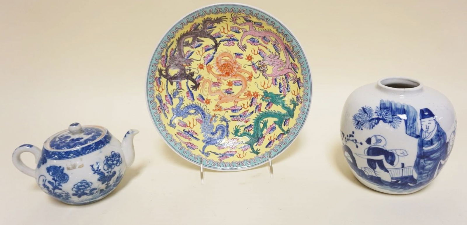 GROUP OF ASSORTED ASIAN POTTERY (1 of 8)