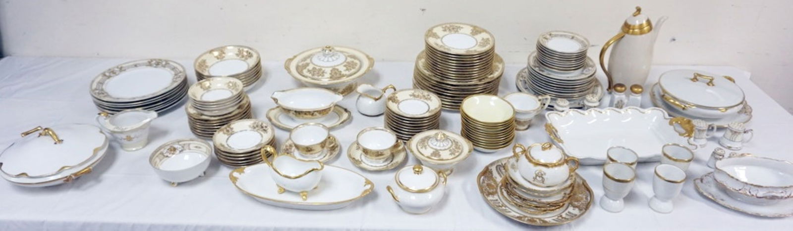 GROUP OF ASSORTED CHINA (1 of 5)