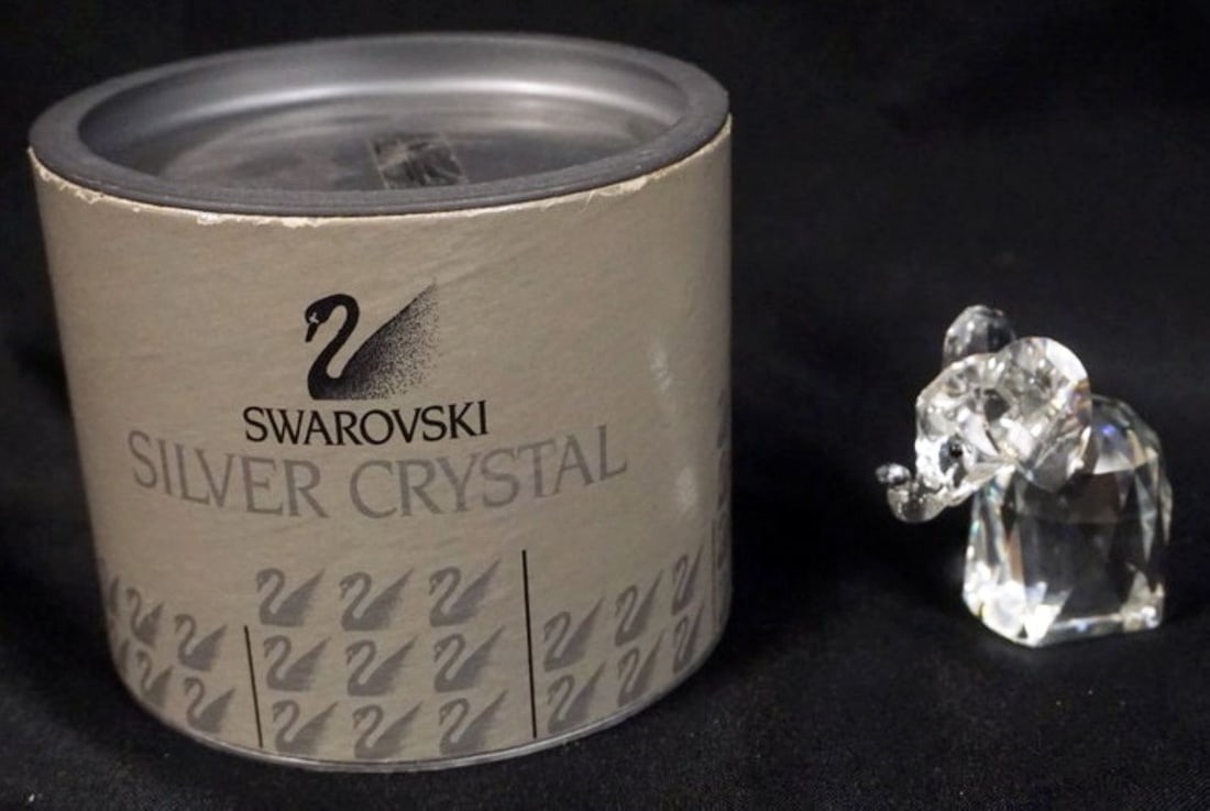 SWAROVSKI LEAD CRYSTAL ELEPHANT: SWAROVSKI LEAD CRYSTAL ELEPHANT, APPROXIMATELY 2 1/2 IN H