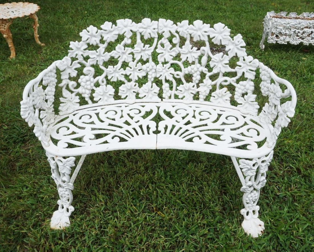 ORNATE CAST METAL GARDEN PATIO BENCH SETTEE (1 of 3)