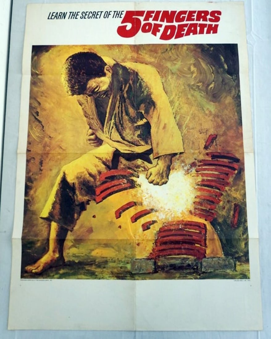 VINTAGE MOVIE POSTER *5 FINGERS OF DEATH*: VINTAGE MOVIE POSTER *5 FINGERS OF DEATH* 1973, BLACK BELT INC, PREPARED ESPECIALLY FOR WARNER BROS, APPROXIMATELY 25 IN X 35 IN