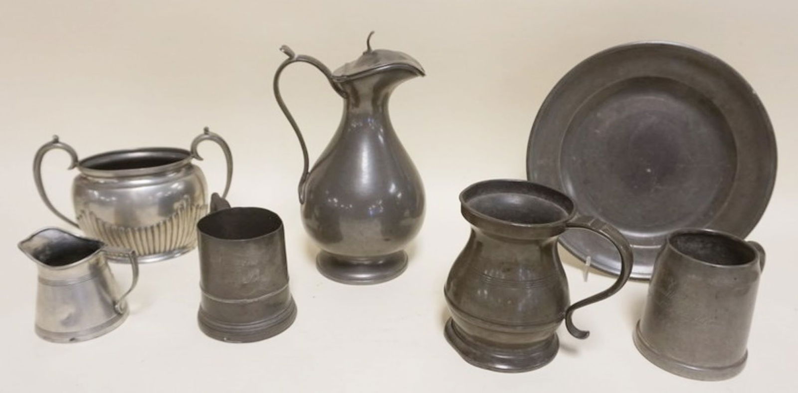 ASSORTED ANTIQUE PEWTER ITEMS (1 of 5)