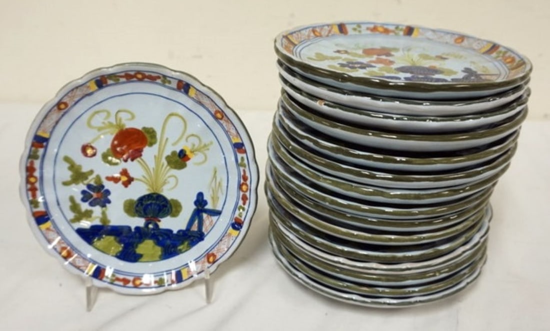 ITALIAN FAIENCE PLATES (1 of 4)