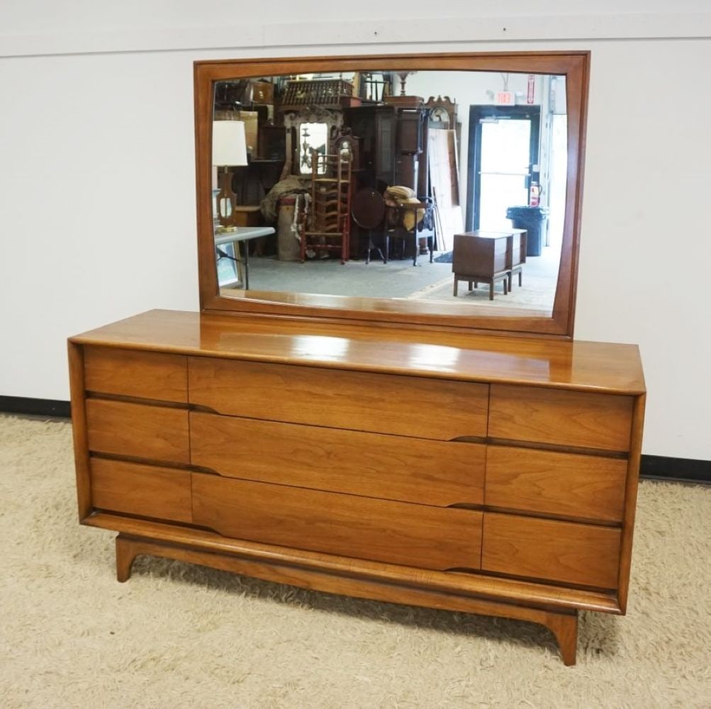 MCM KENT COFFEY FORUM TRIPLE CHEST (1 of 9)