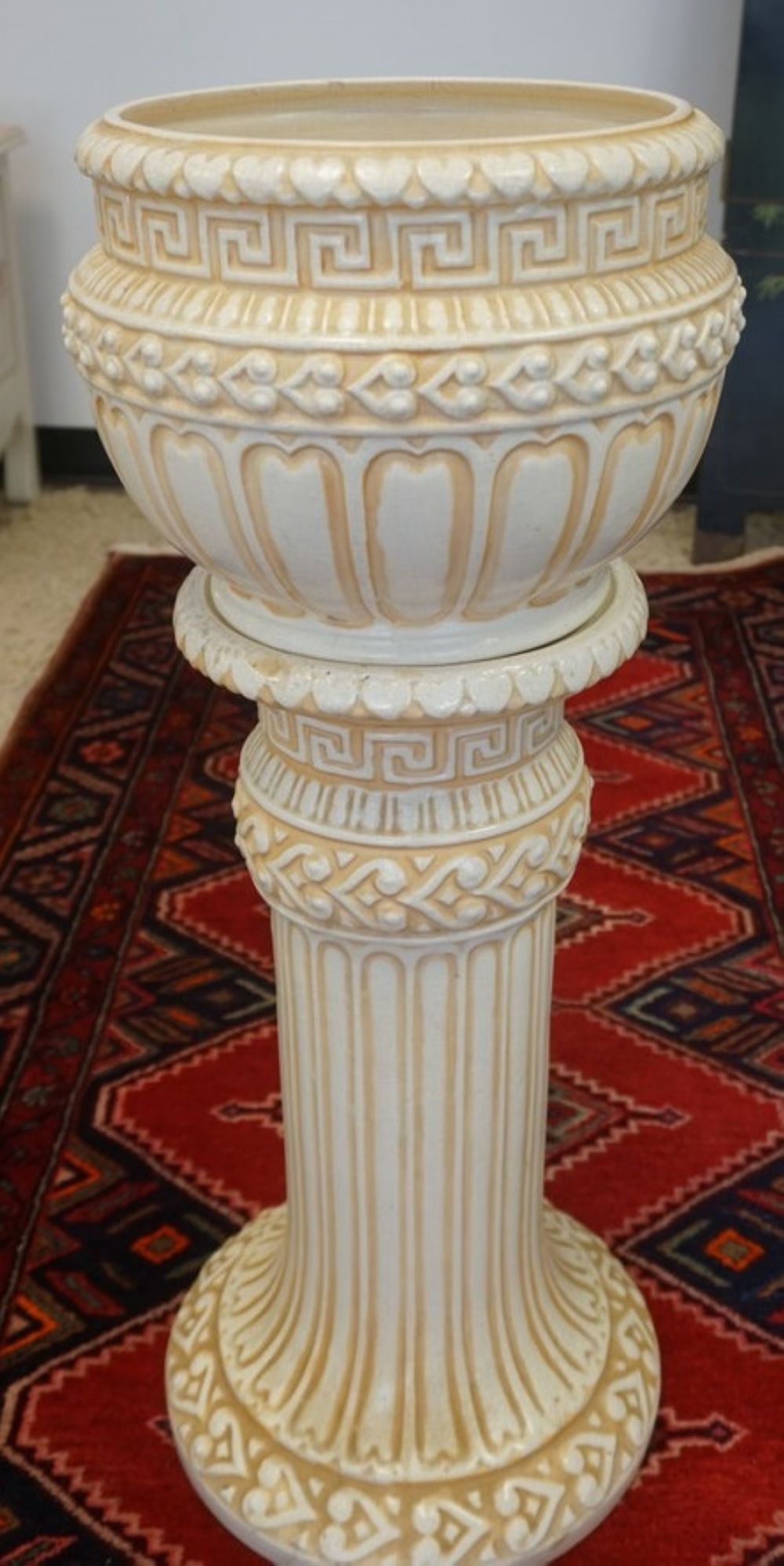 CERAMIC POT AND PEDISTAL (1 of 3)