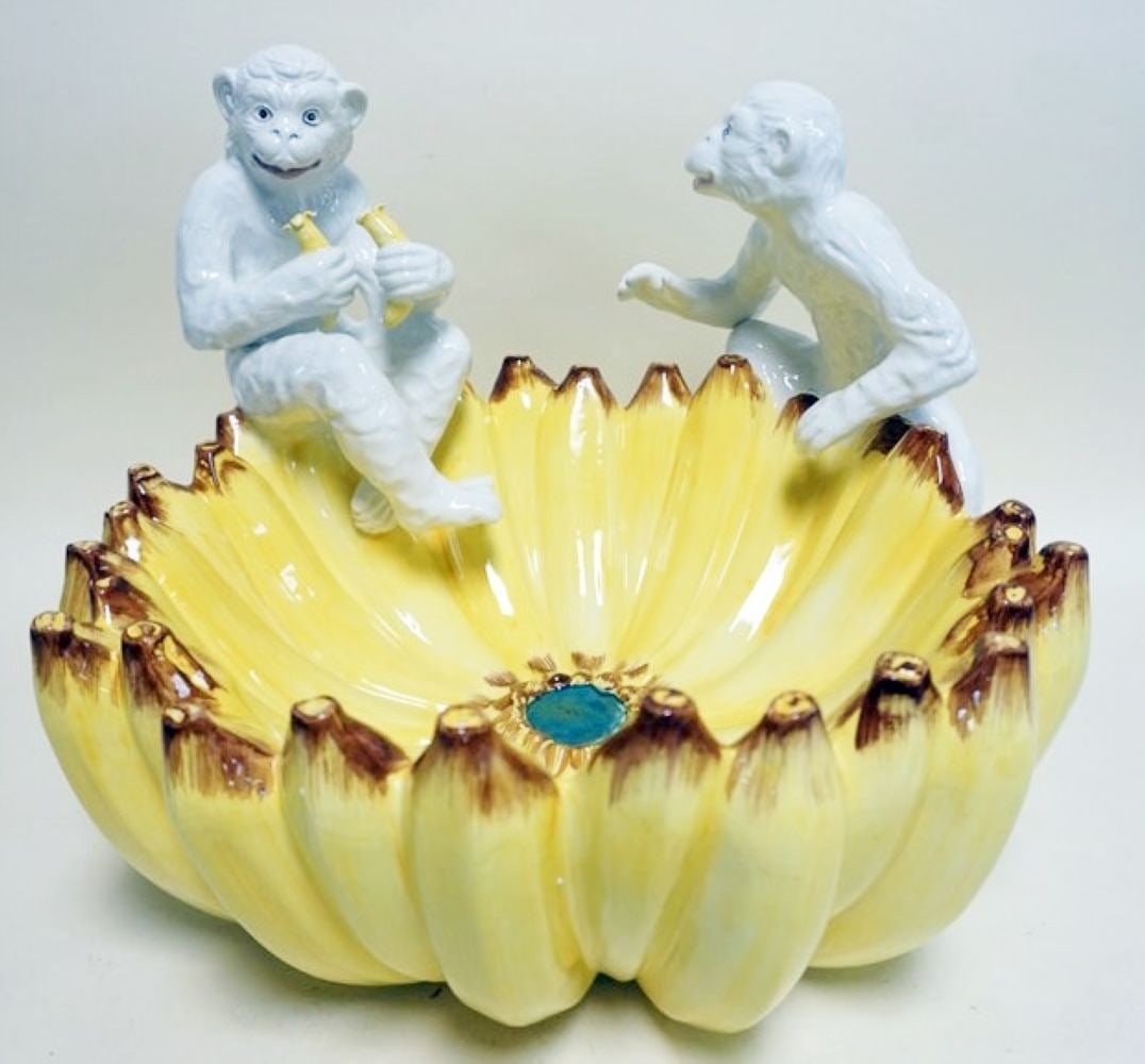 LARGE INTRADA MONKEY BOWL: LARGE INTRADA MONKEY EATING BANANAS BOWL, APPROXIMATELY 18 IN X 14 IN H