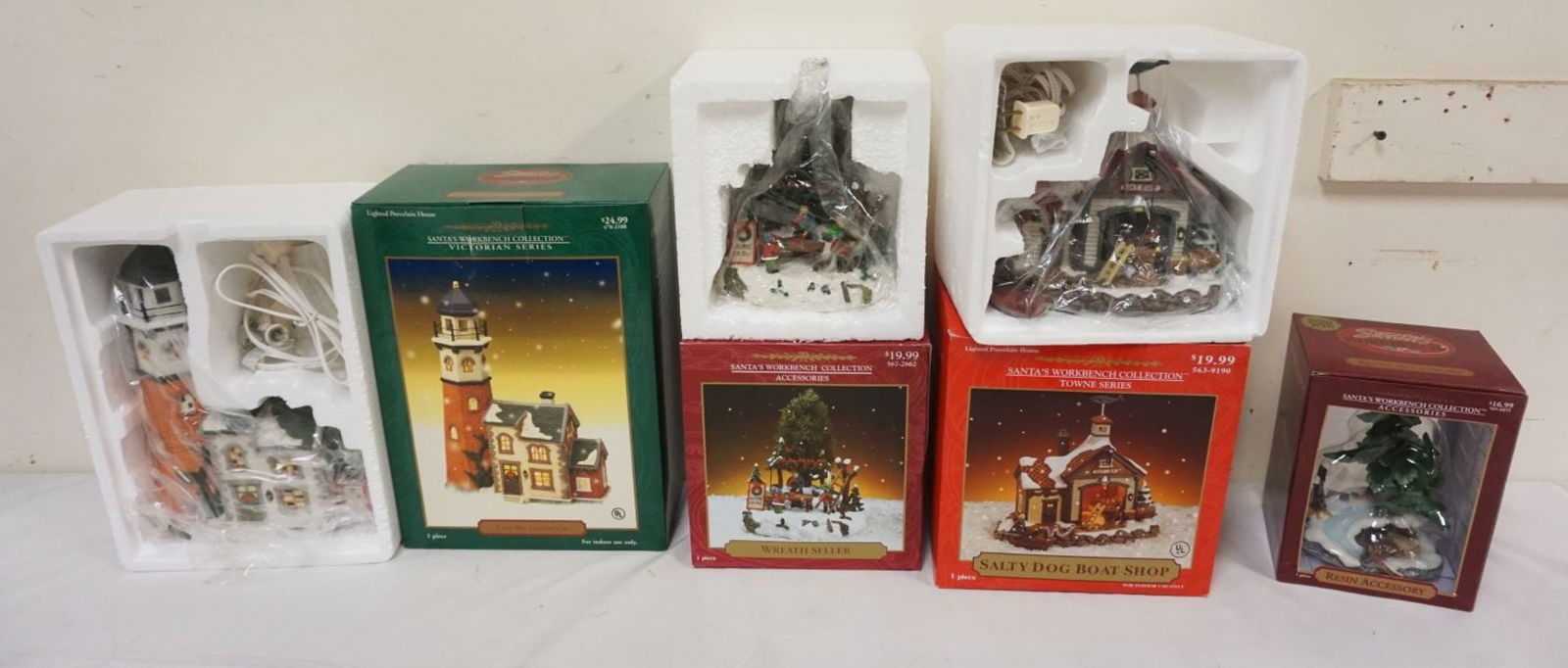 GROUP OF 4 PORCELAIN SANTAS WORKBENCH (1 of 4)