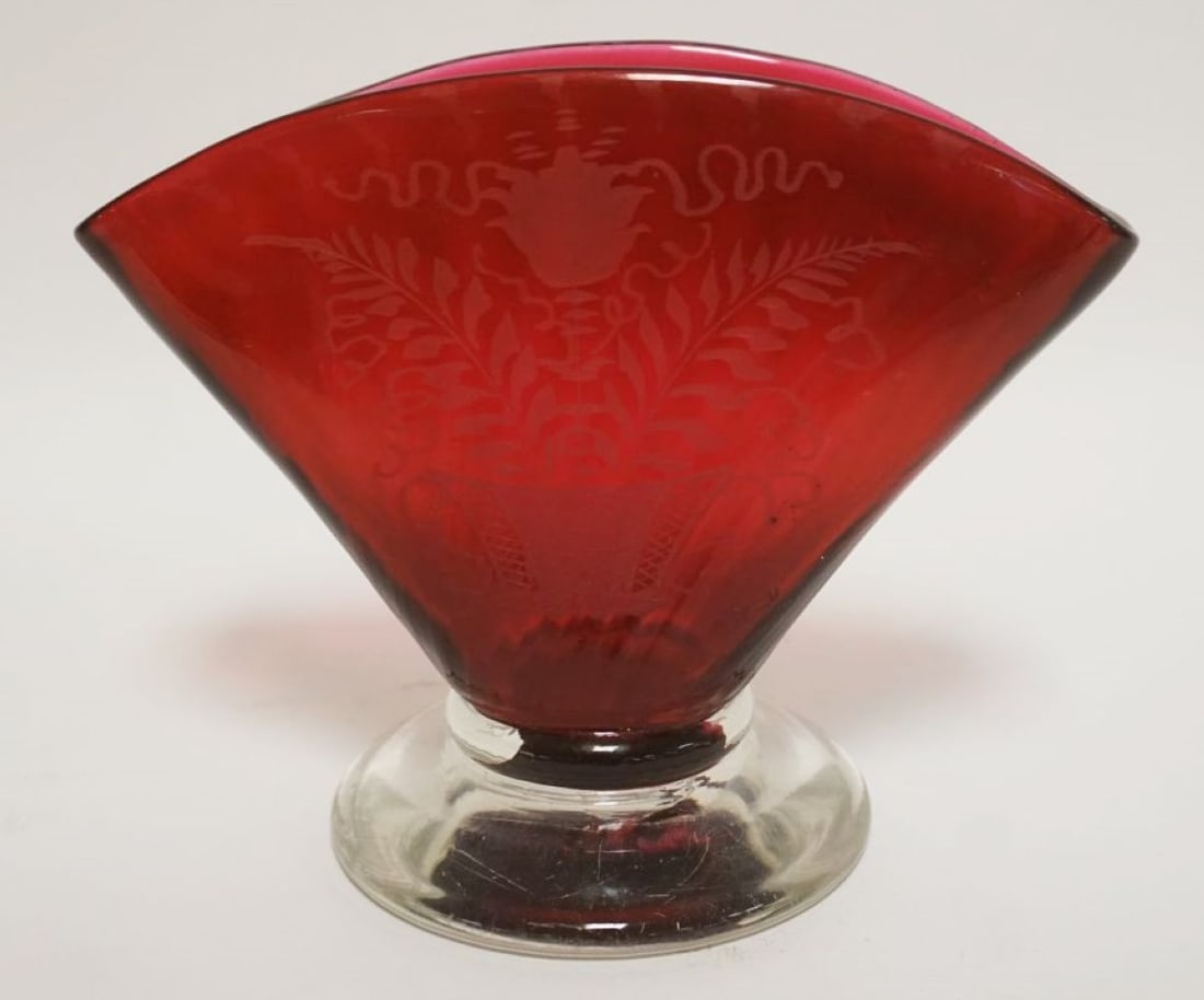 ANTIQUE CRANBERRY BLOWN GLASS FAN VASE: ANTIQUE CRANBERRY BLOWN GLASS FAN VASE, WHEEL CUT DESIGN, GROUND & POLISHED BASE, APPROXIMATELY 1 1/2 IN X 7 IN X 6 IN HIGH