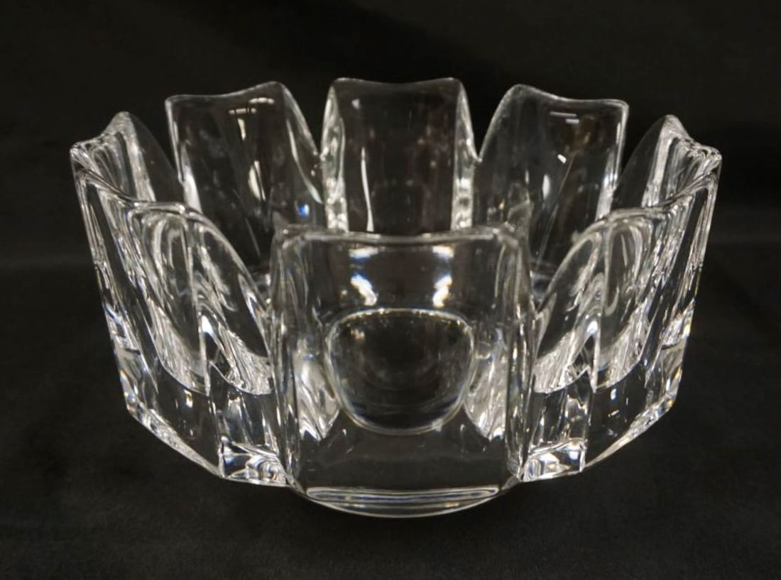 LARGE GEOMETRIC GLASS BOWL: LARGE GEOMETRIC GLASS BOWL SIGNED ORREFORS, APPROXIMATELY 9 IN X 5 IN HIGH