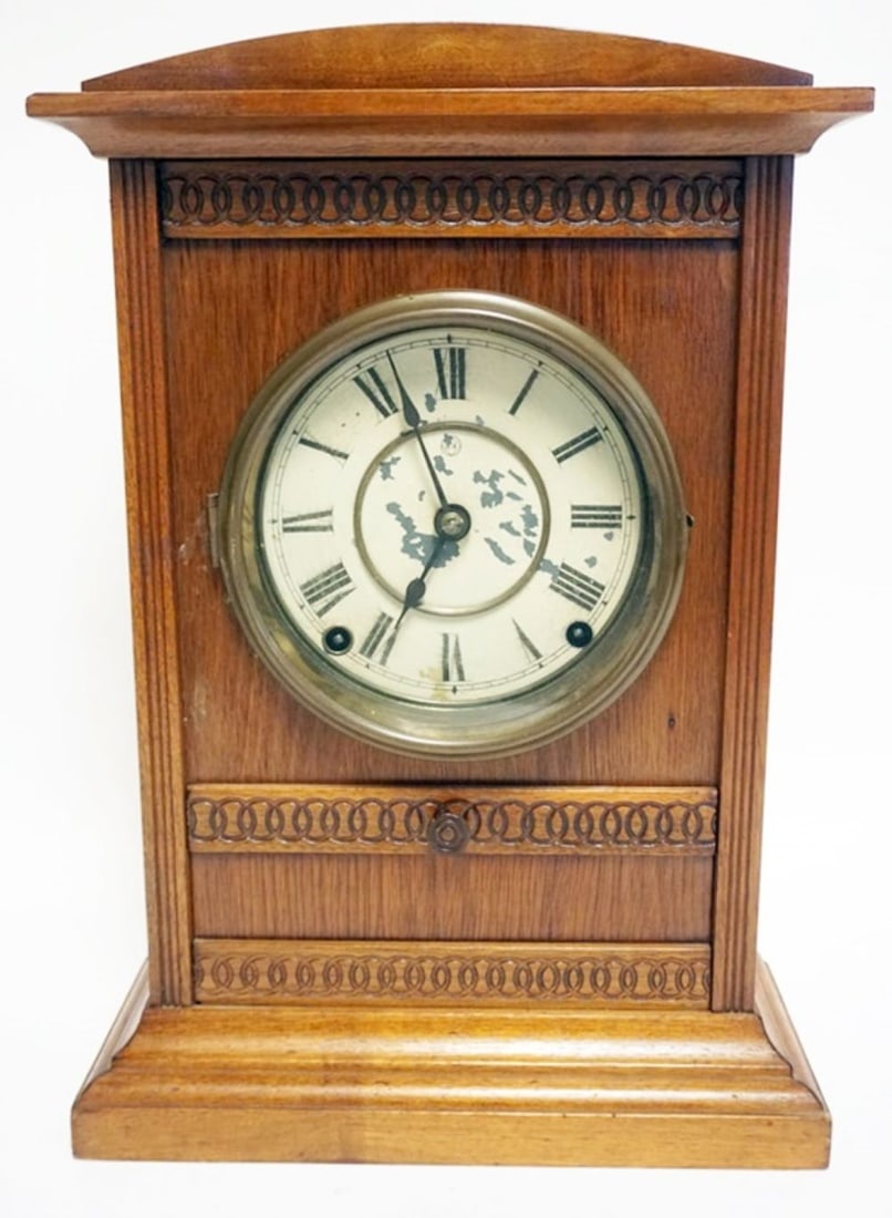 ANTIQUE SETH THOMAS SHELF CLOCK (1 of 4)