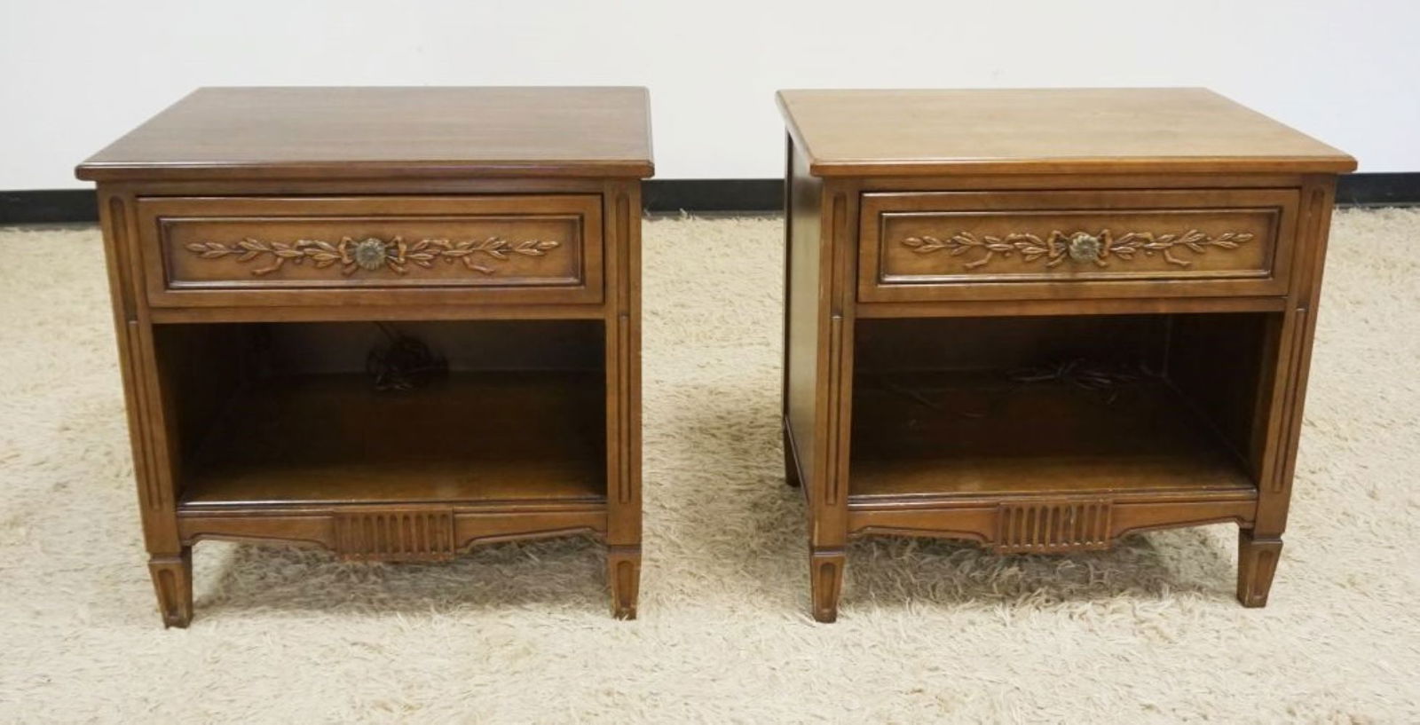 PAIR OF CHERRY HENREDON ONE DRAWER BED SIDE STANDS (1 of 4)