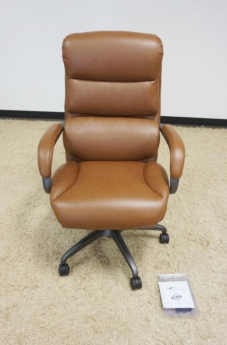 LAZY BOY LEATHER SWIVEL ARMCHAIR (1 of 4)