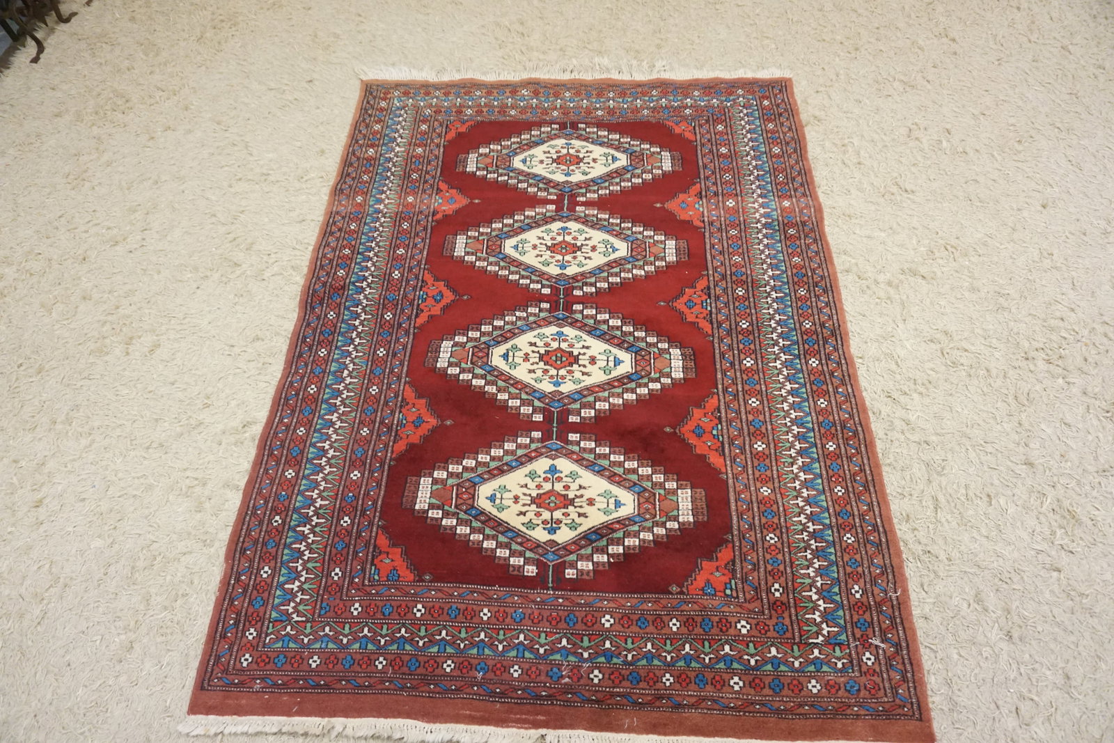 PERSIAN WOOL AREA RUG: PERSIAN WOOL AREA RUG