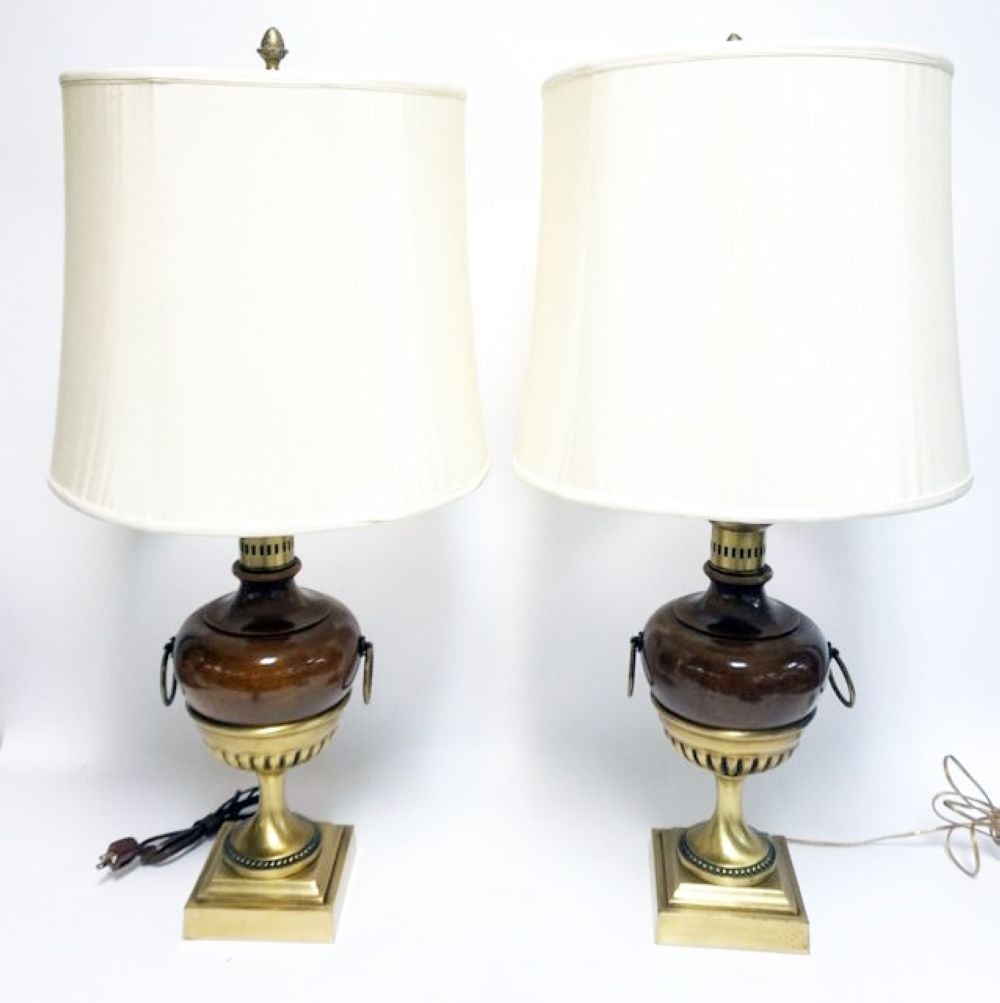 PAIR OF FREDRICK COOPER TABLE LAMPS (1 of 3)