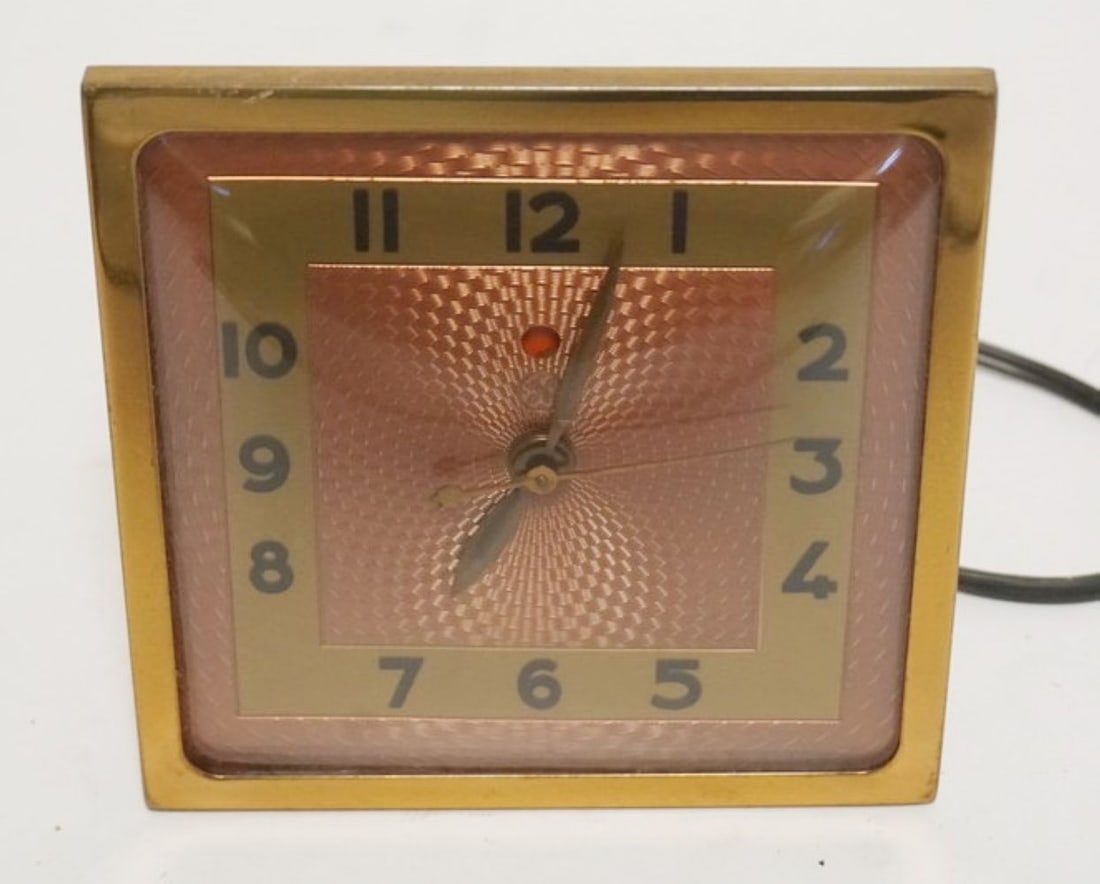 VINTAGE DECO STYLE GE CLOCK (1 of 4)