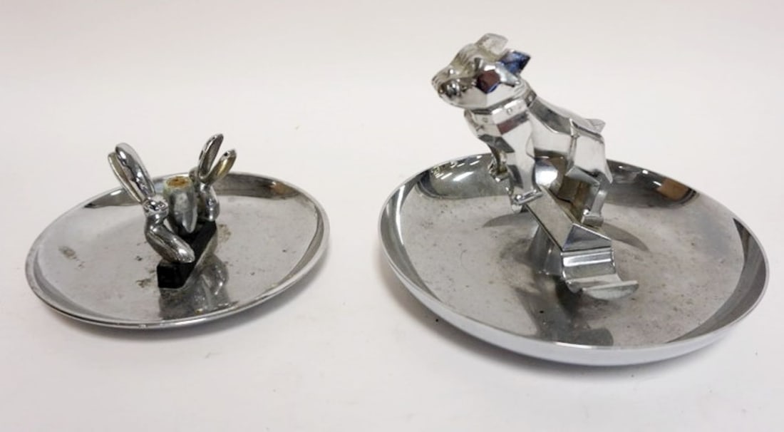 CHROME MACK TRUCK BULL DOG AND PENGUIN ASH TRAYS: CHROME MACK TRUCK BULL DOG ASH TRAY AND PENGUIN ASH TRAY