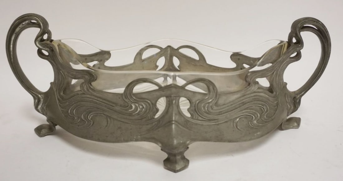ART NOUVEAU PEWTER CENTER BOWL: ART NOUVEAU PEWTER CENTER BOWL WITH GROUND AND POLISHED BASE GLASS INSERT, APPROXIMATELY 13 IN X 6 IN X 5 1/2 IN HIGH