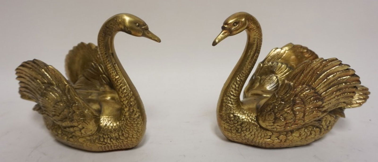 CAST METAL SWAN BOOKENDS: CAST METAL SWAN BOOKENDS, APPROXIMATELY 3 1/2 IN X 6 IN H, PHILIDELPHIA METAL WORKS