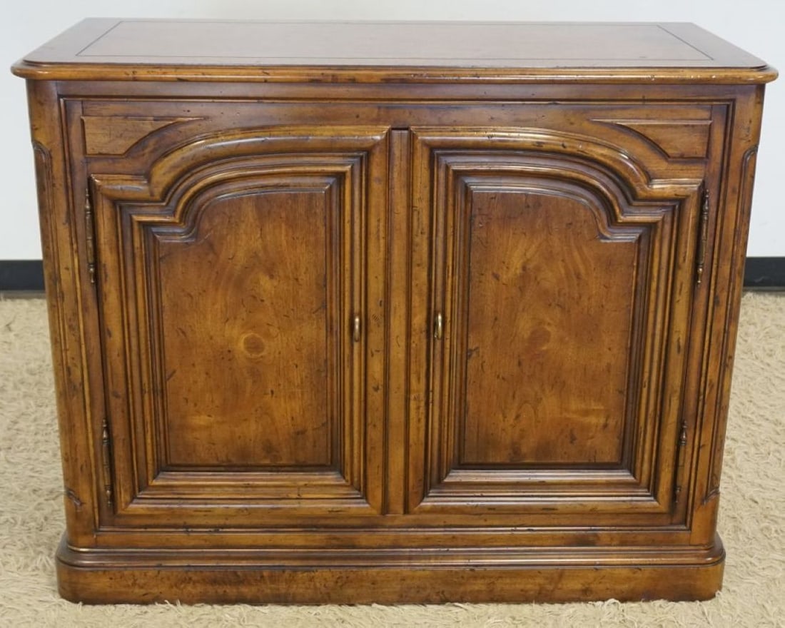 HENREDON VILLANDRY DRY BAR: HENREDON VILLANDRY DRY BAR WITH DOUBLE DOORS AND 2 PULL OUT DRAWER SUFACES, APPROXIMATELY 44 IN X 20 IN X 35 IN H