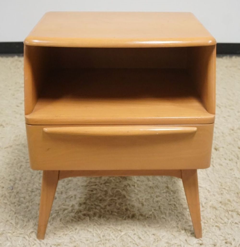 HEYWOOD WAKEFIELD MID CENTURY SPLAY LEG STAND: HEYWOOD WAKEFIELD MID CENTURY SPLAY LEG 1 DRAWER STAND, APPROXIMATELY 20 IN X 15 IN X 24 IN H