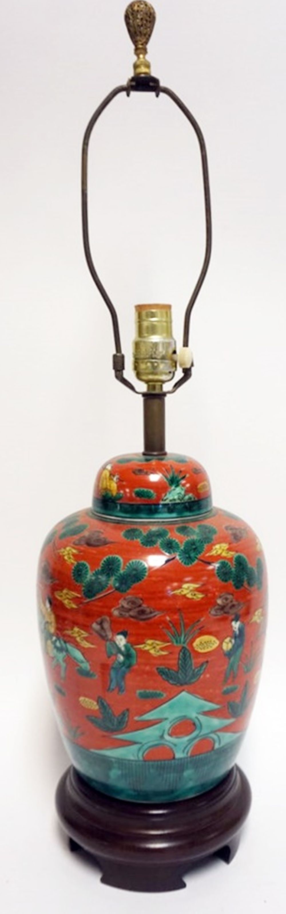ASIAN PORCELAIN TABLE LAMP (1 of 4)