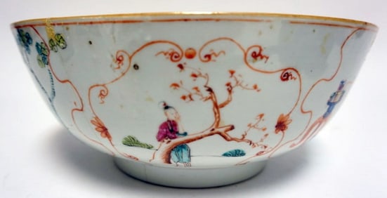 ASIAN PORCELAIN BOWL