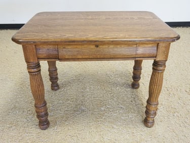 OAK ONE DRAWER TABLE
