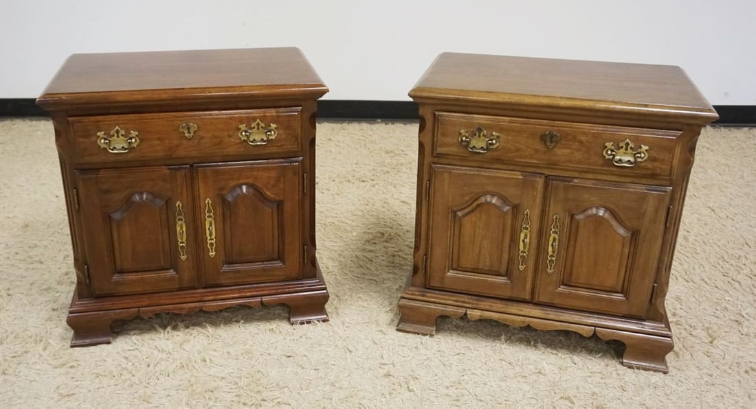 PAIR OF PENNSYLVANIA HOUSE CHERRY BED SIDE STANDS (1 of 4)