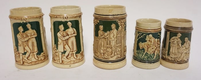 GROUP OF MINIATURE GERMAN BEER STEINS/MUGS