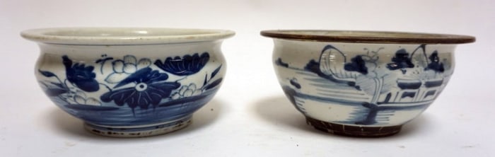 ASIAN PORCELAIN BLUE AND WHITE POTS