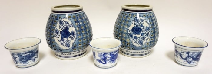 ASSORTED CONTEMPORARY ASIAN ITEMS