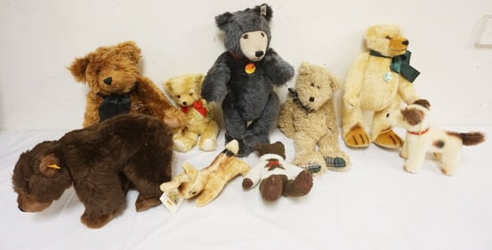 GROUP OF ASSORTED VINTAGE STUFFED ANIMALS